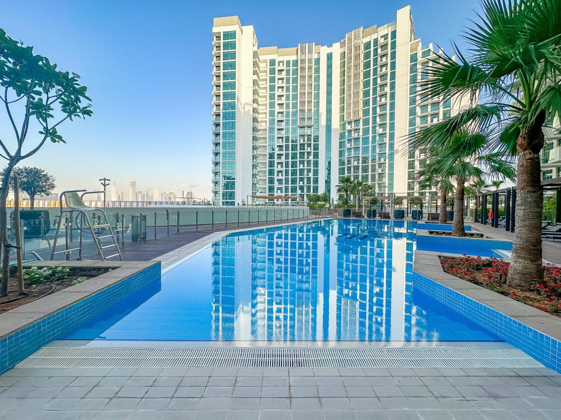 Ferienwohnung Cozy & Convenient 1Br Haven In Al Jaddaf Dubai Exterior foto