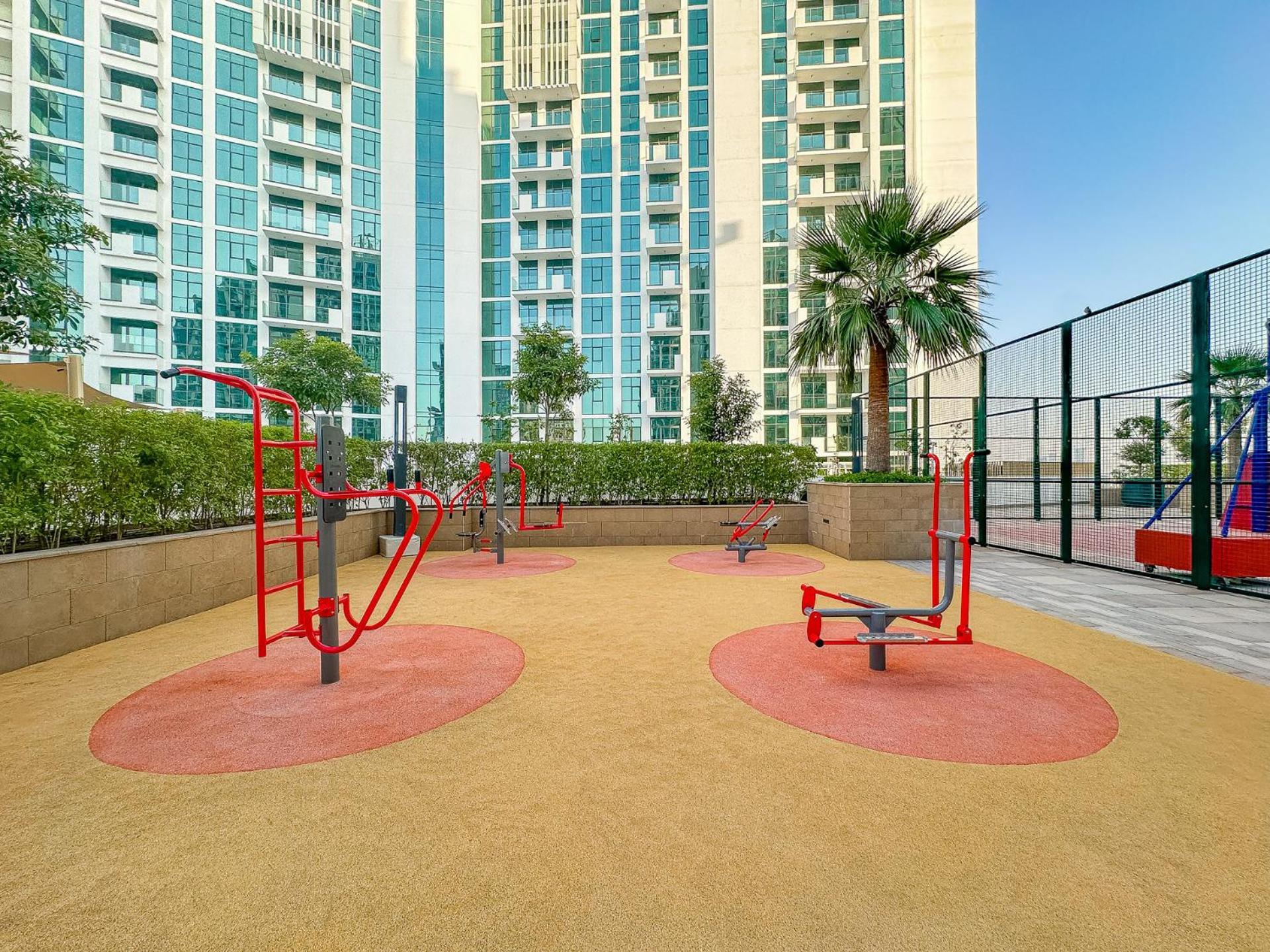 Ferienwohnung Cozy & Convenient 1Br Haven In Al Jaddaf Dubai Exterior foto
